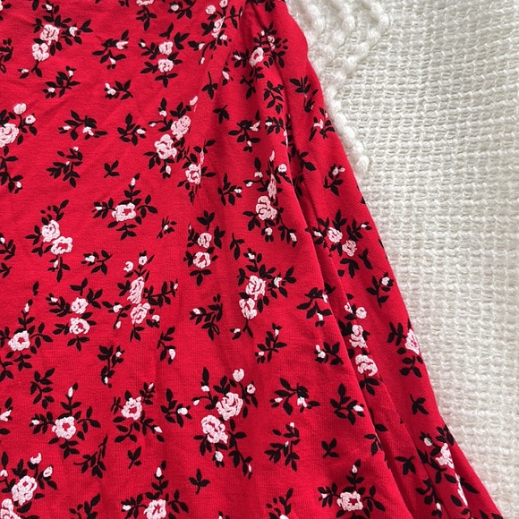 Flowy mini-skirt - Picture 3 of 3